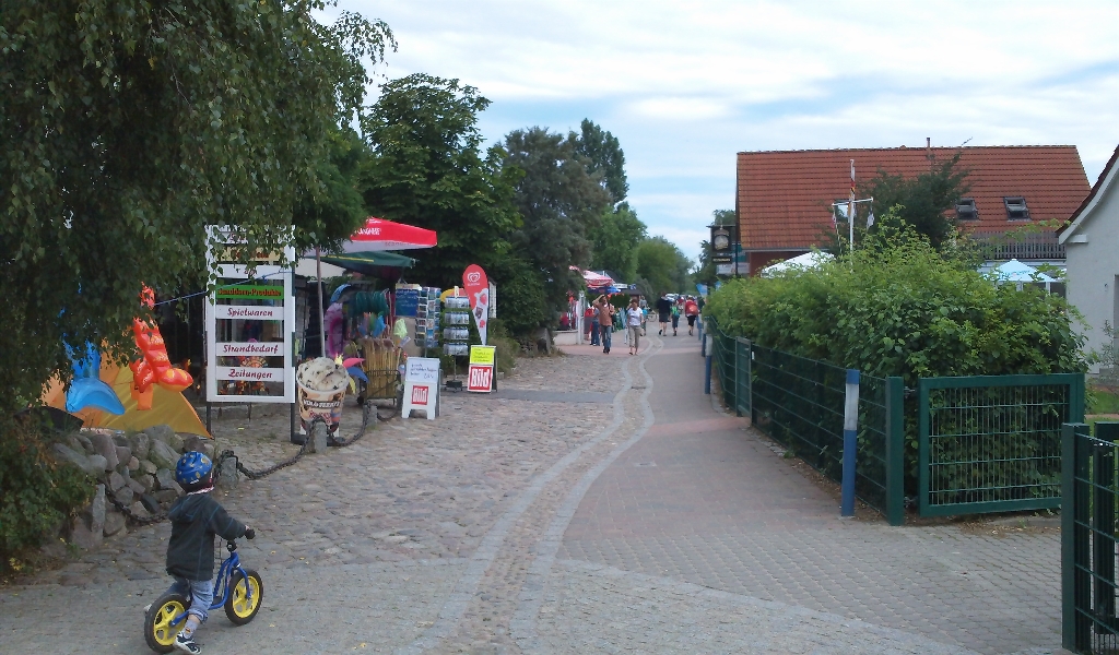 Poel Timmendorf Strand - Einkaufszeile